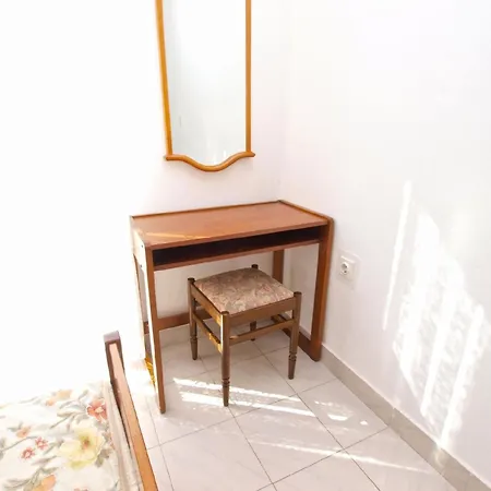 Fuer 4 Personen Ca 50 Qm In Rabac, Istrien Bucht Von Apartment