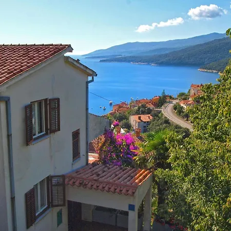 Fuer 4 Personen Ca 50 Qm In Rabac, Istrien Bucht Von Rabac